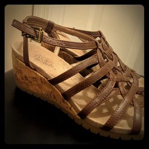 Strappy wedge sandals